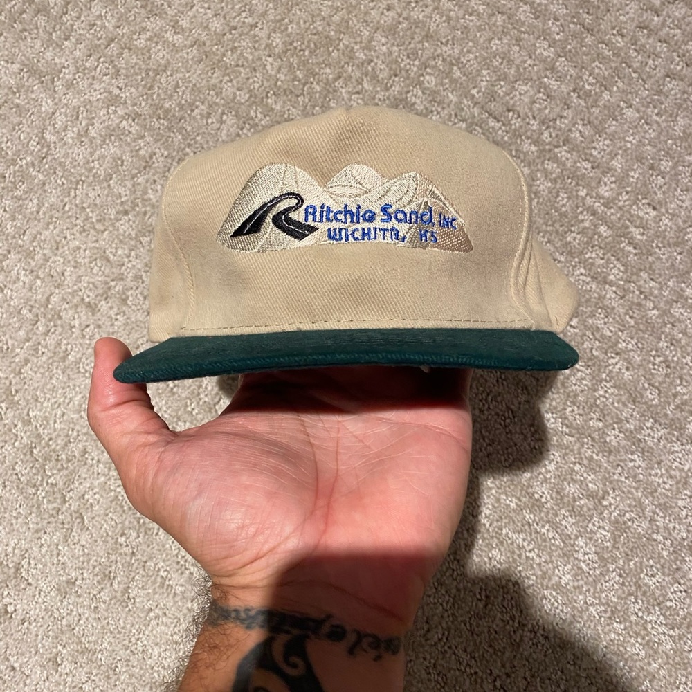 Vintage Business Two Tone Cream and Grey Buckle Hat Cap